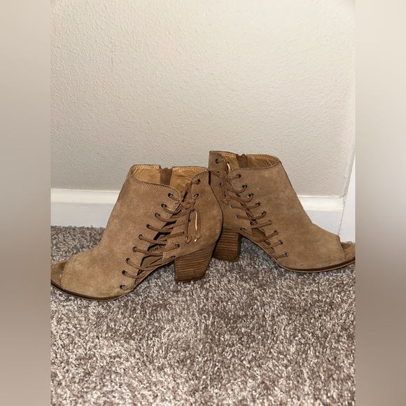 LUCKY BRAND Women's LK-HARTLEE dress Sandal - Picture 7 of 16